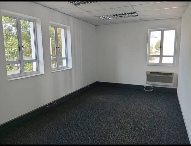 1,224M² BUILDING TO LET IN BRYANSTON